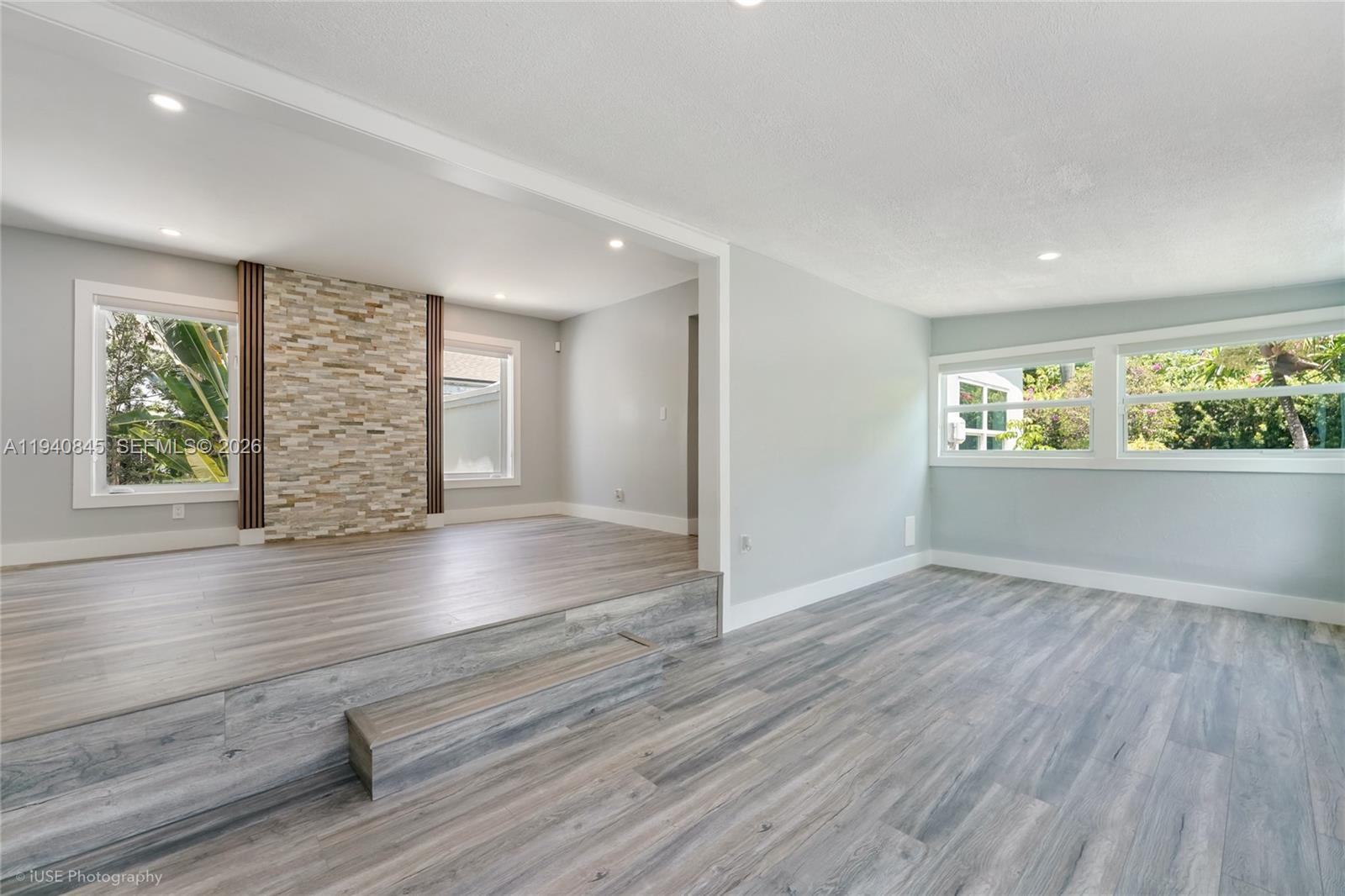 NO SHORE CREST - Residential