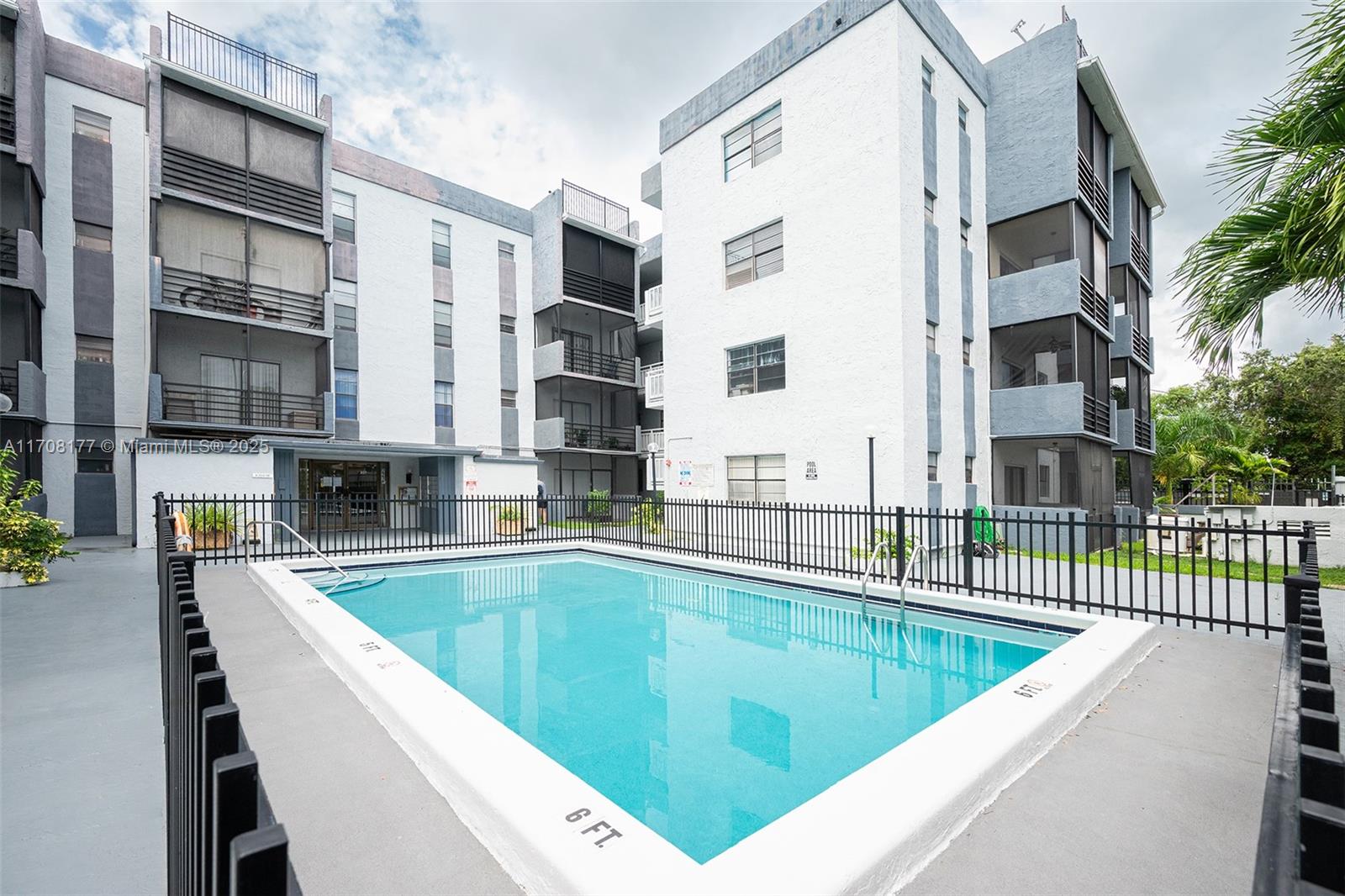 Similar Properties