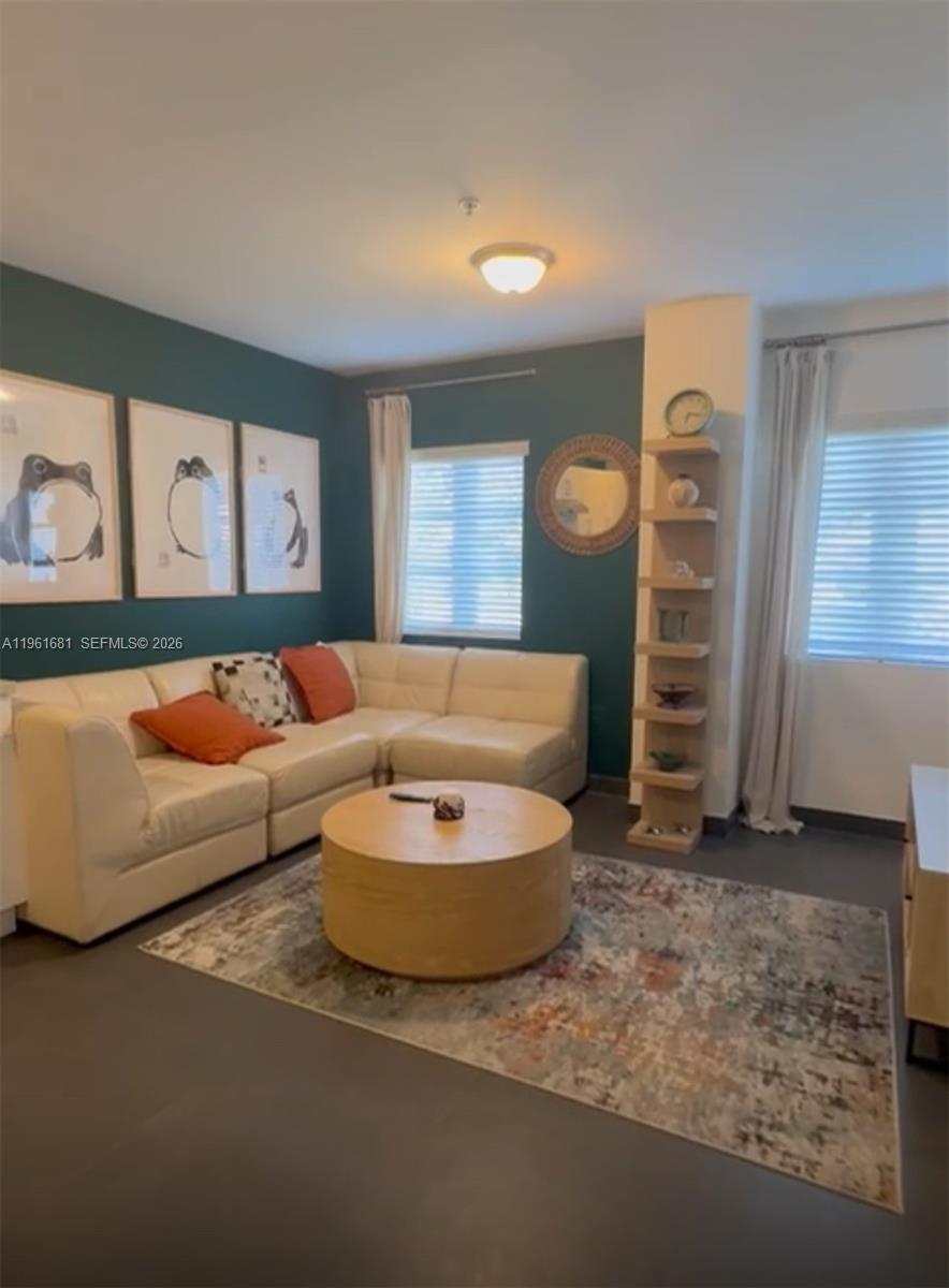 THE EVELYN CONDO - Residential