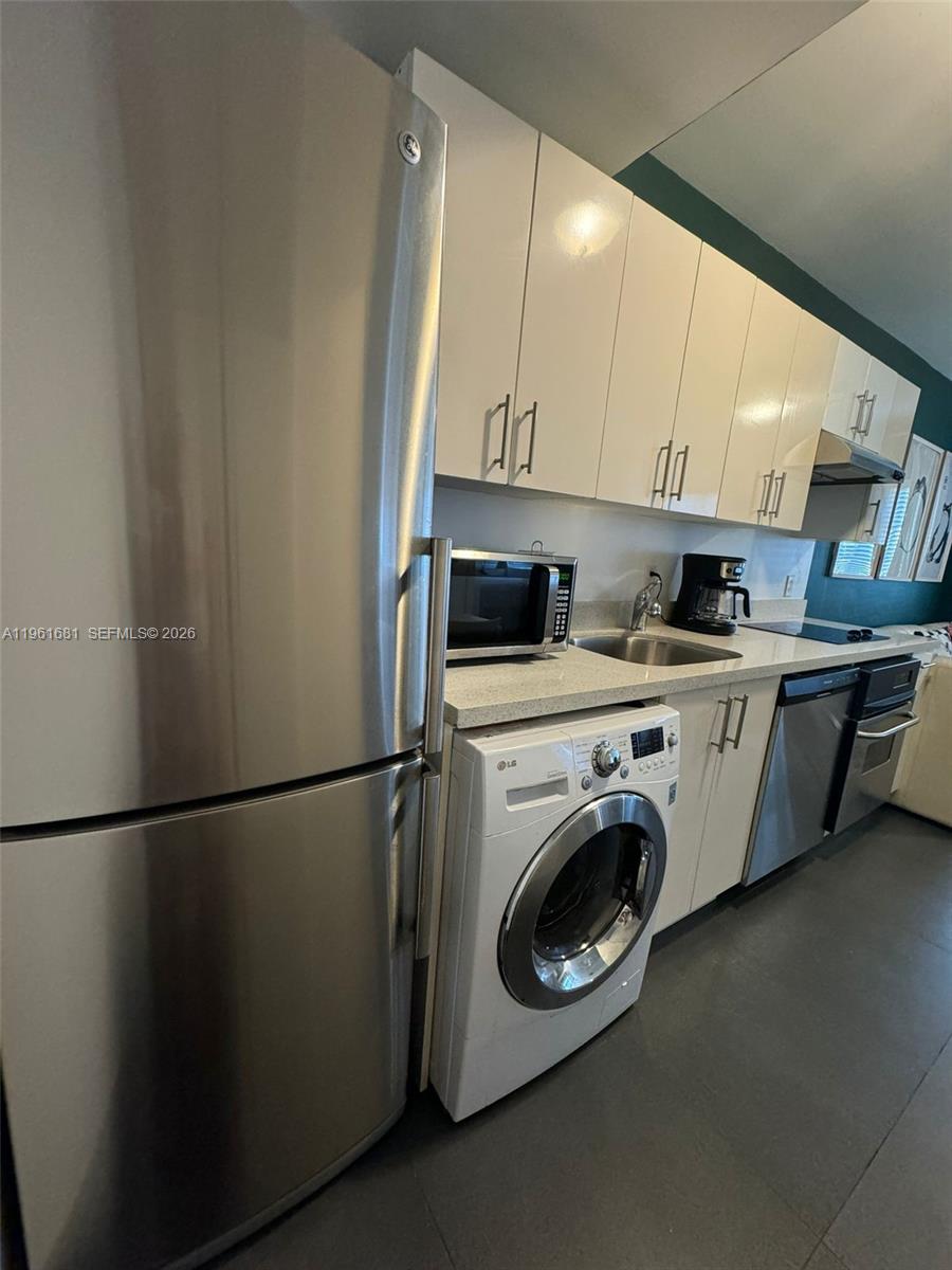 THE EVELYN CONDO - Residential