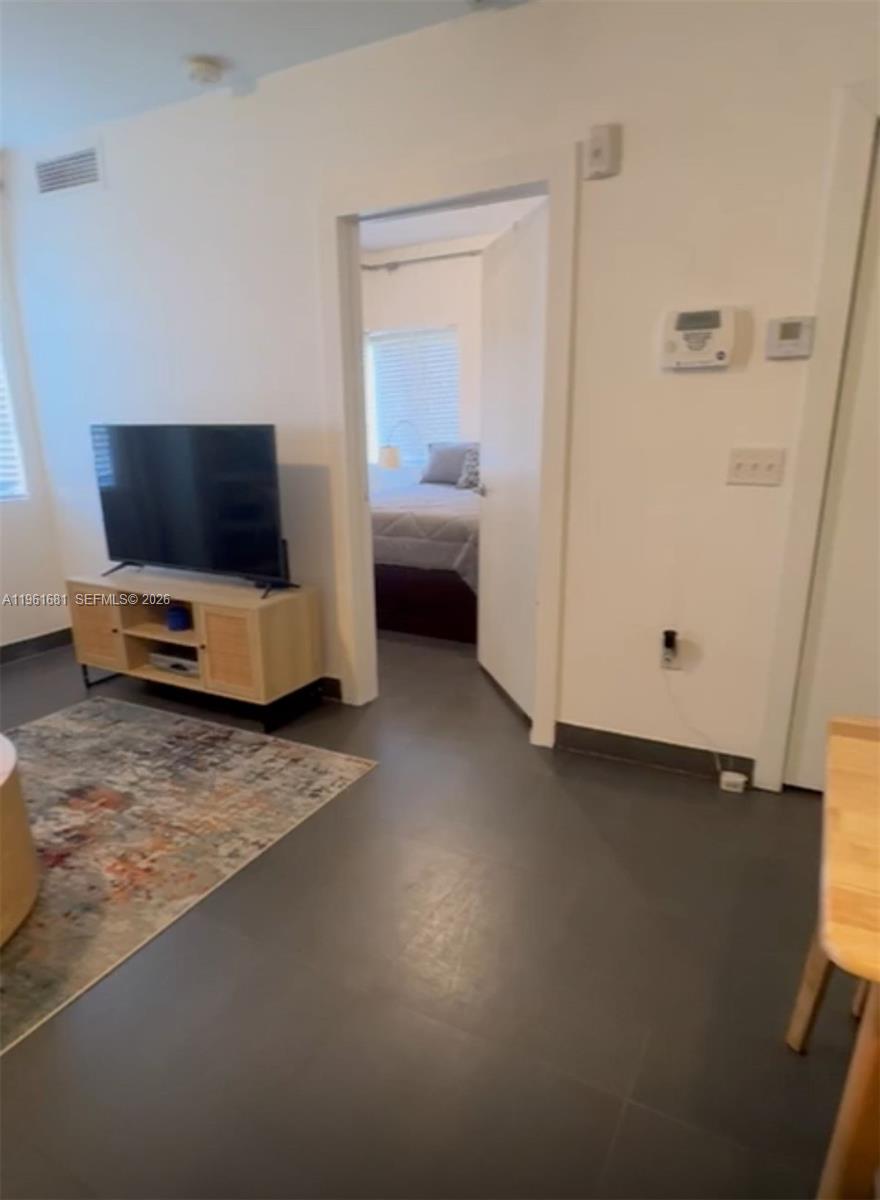 THE EVELYN CONDO - Residential