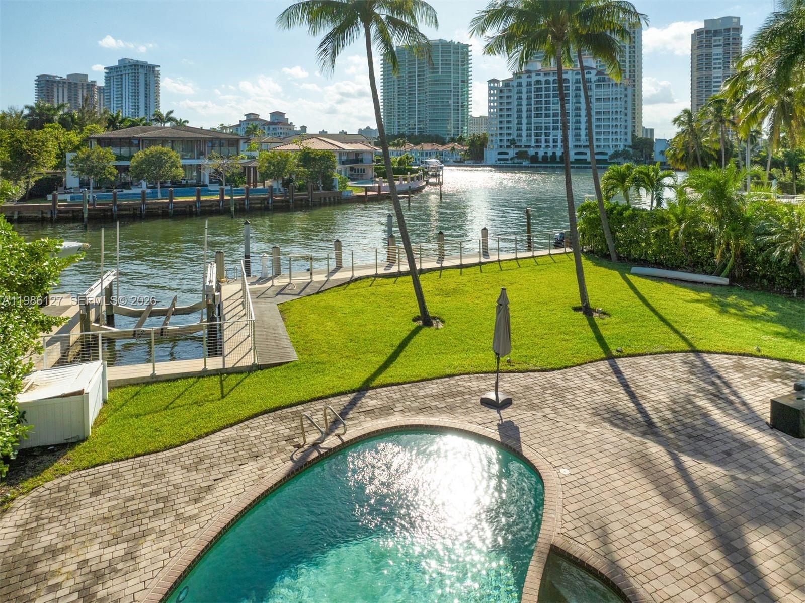 GOLDEN BEACH SEC D - Residential