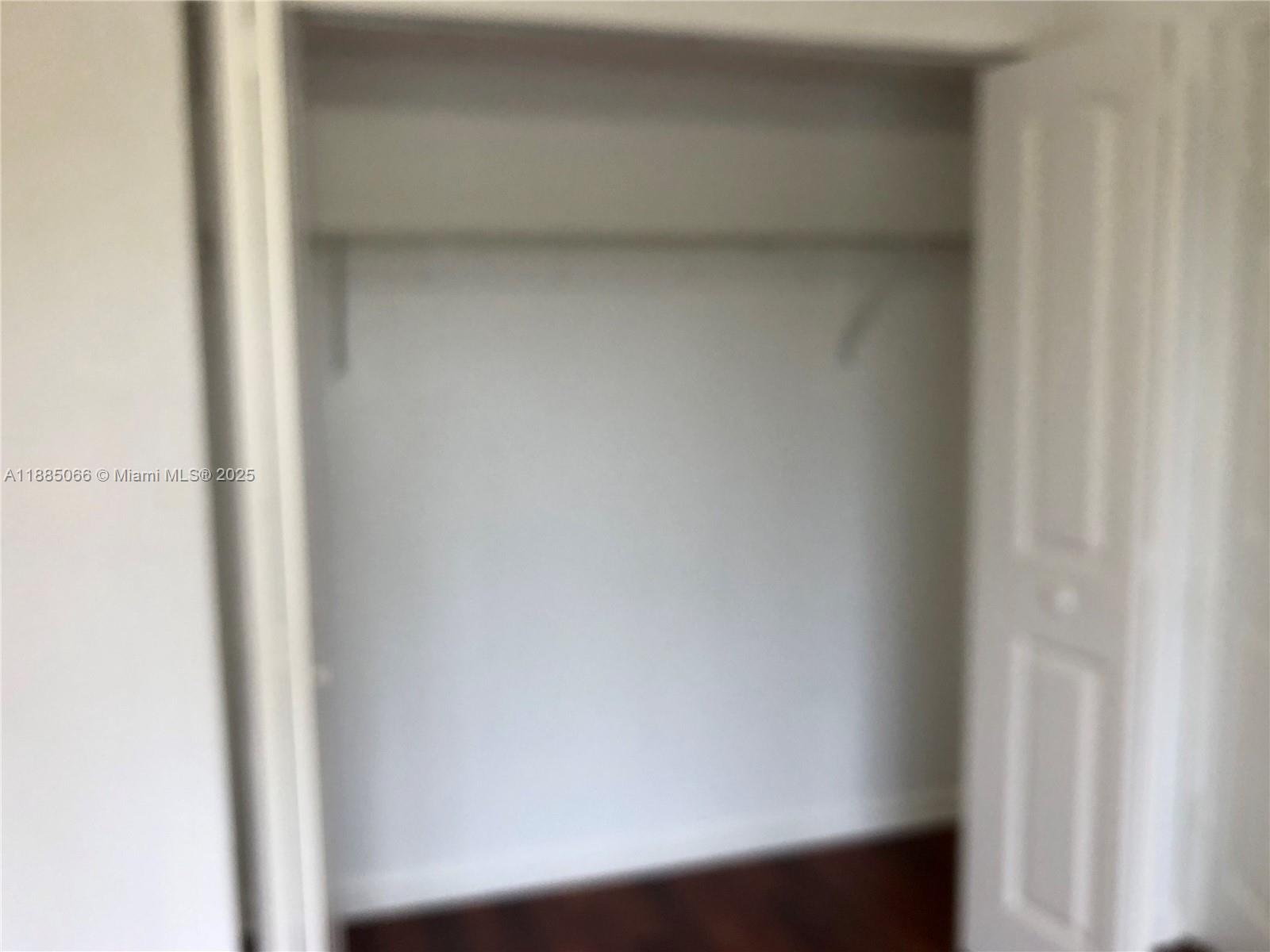 ARROWHEAD CONDO 8 - Residential