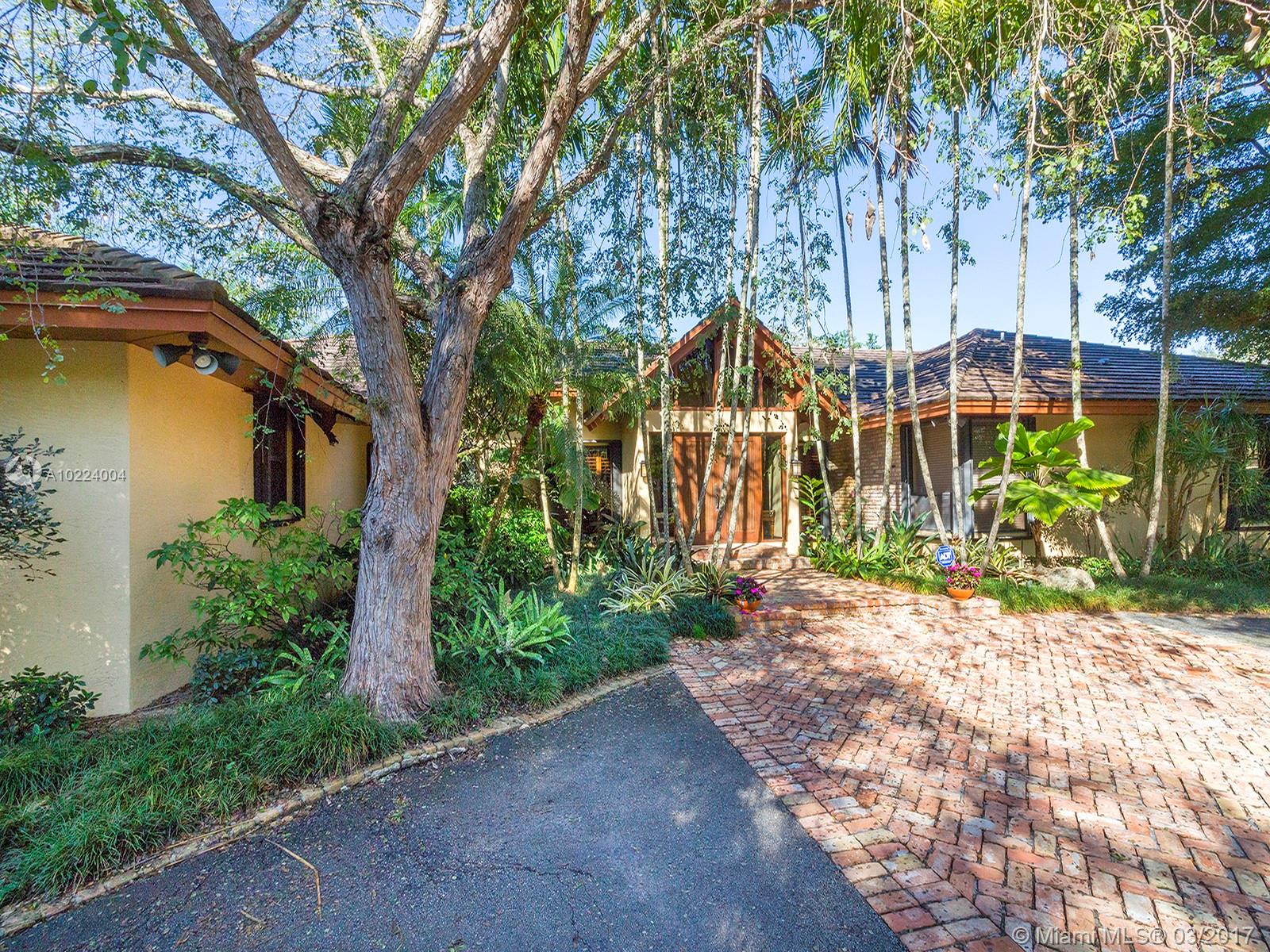 PINE VISTA NORTH - Residential