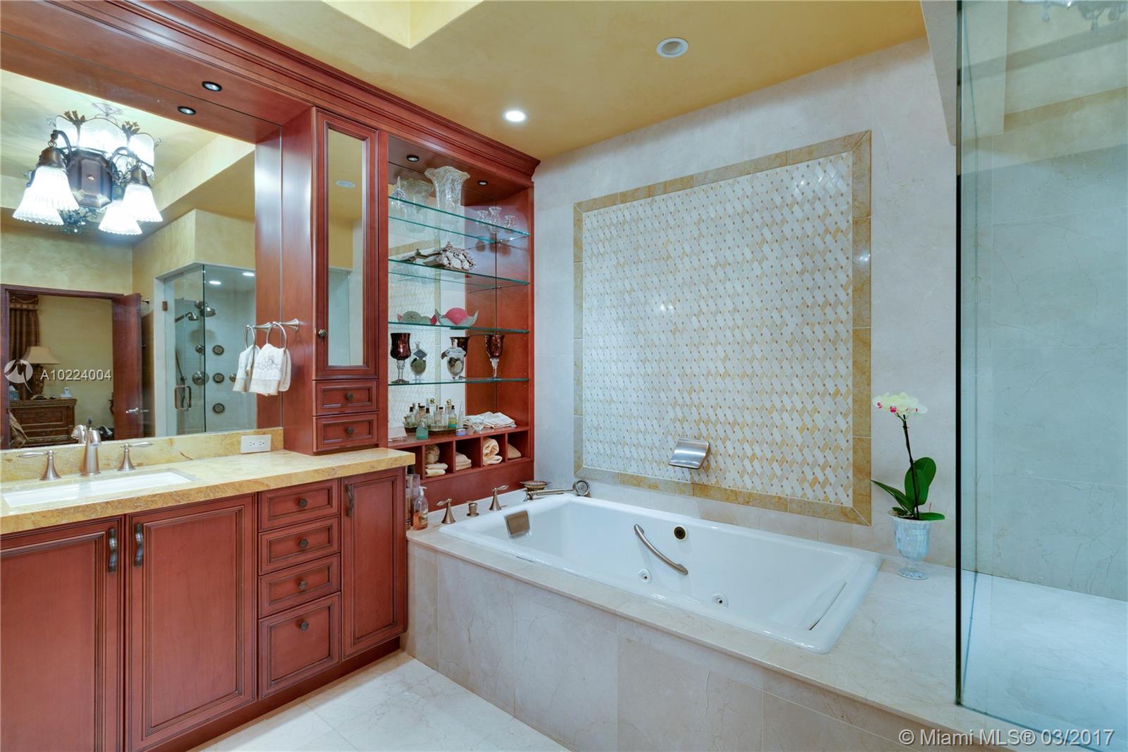 PINE VISTA NORTH - Residential