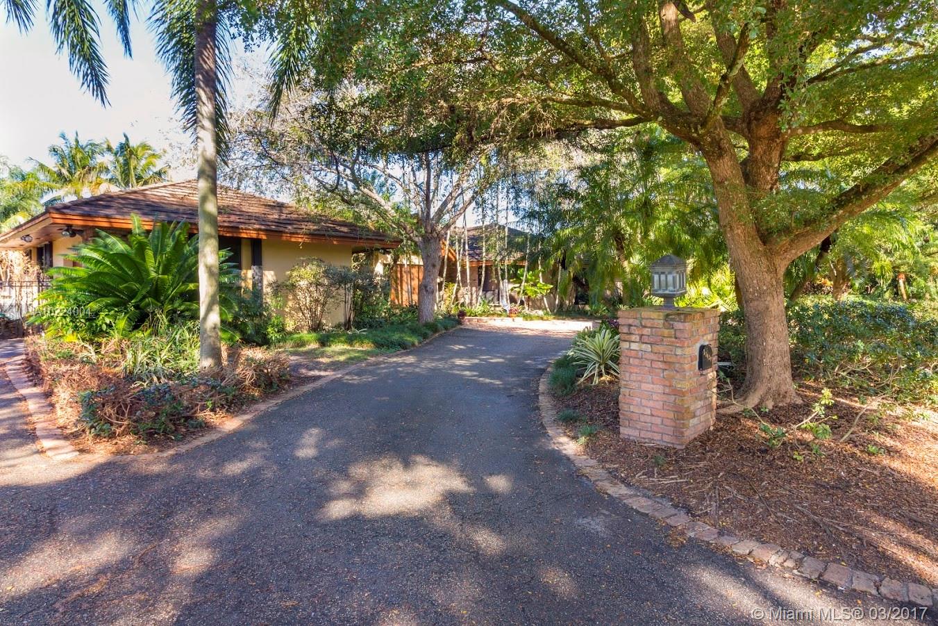 PINE VISTA NORTH - Residential