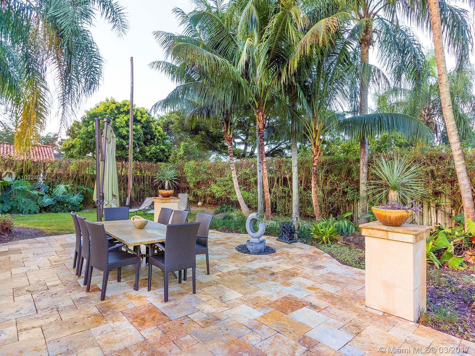 PINE VISTA NORTH - Residential