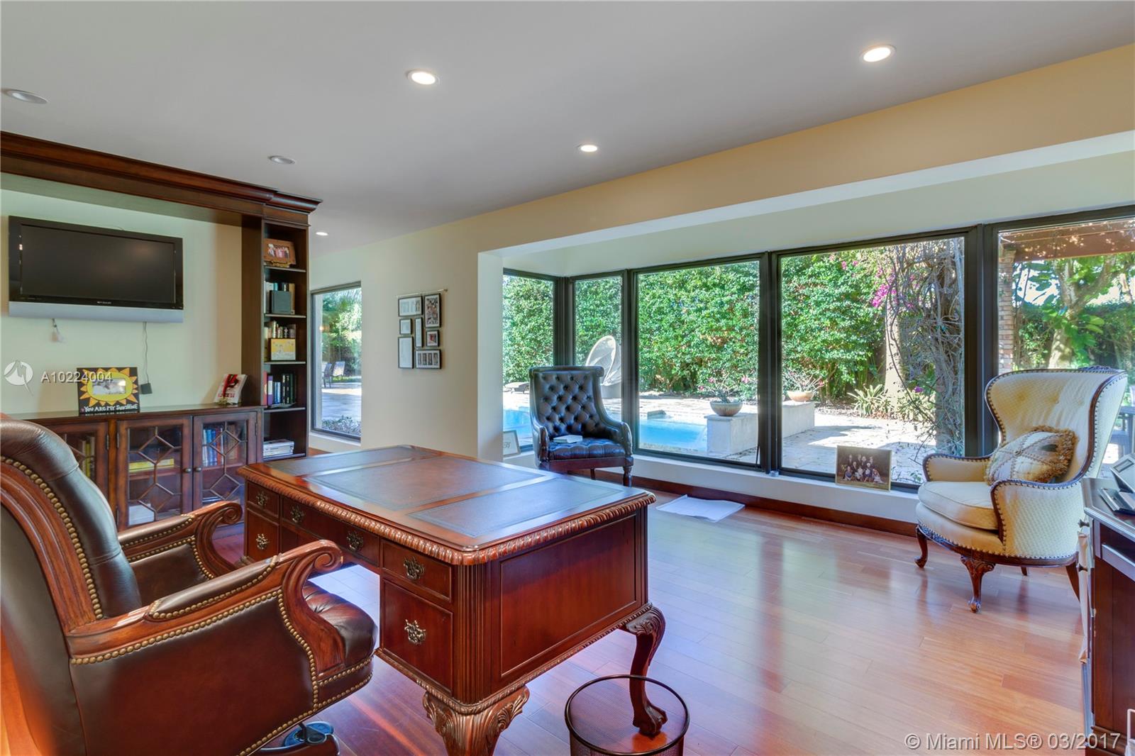 PINE VISTA NORTH - Residential