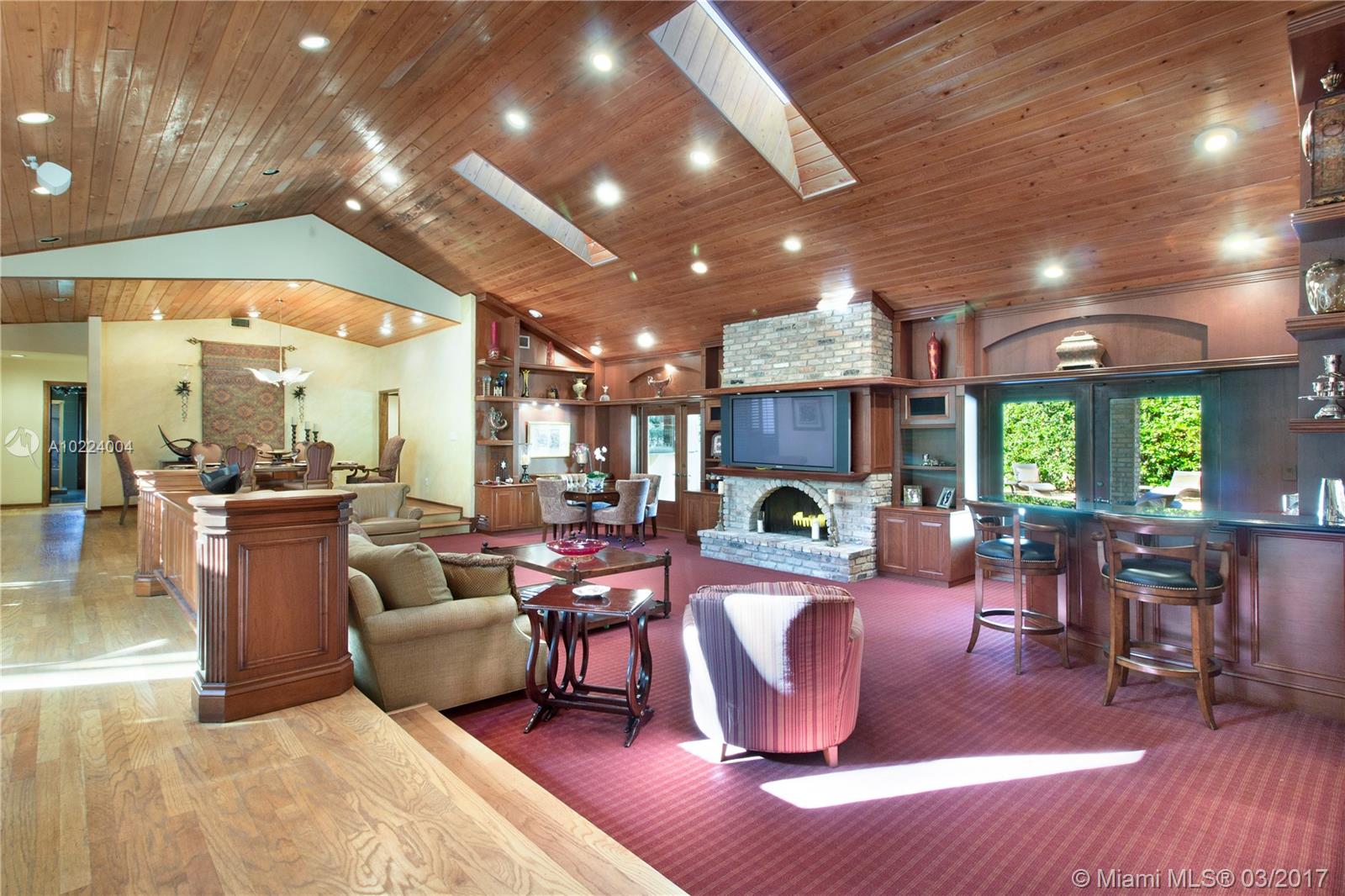 PINE VISTA NORTH - Residential