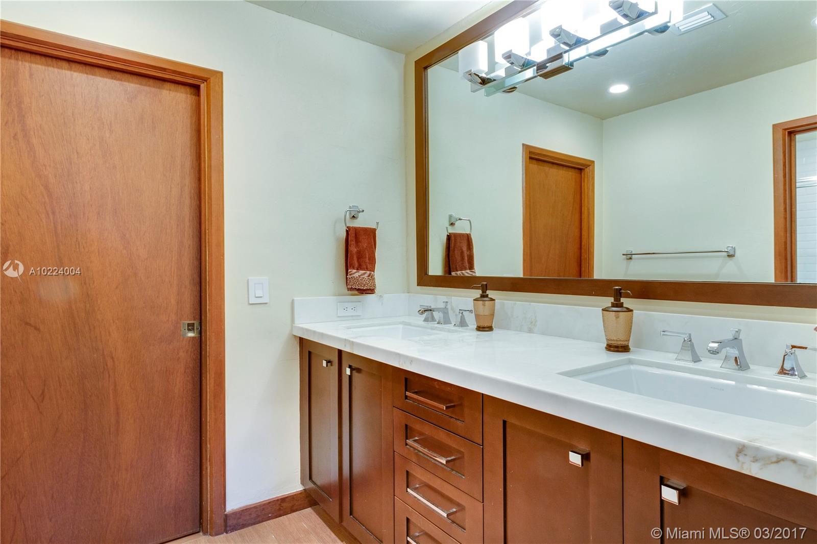 PINE VISTA NORTH - Residential