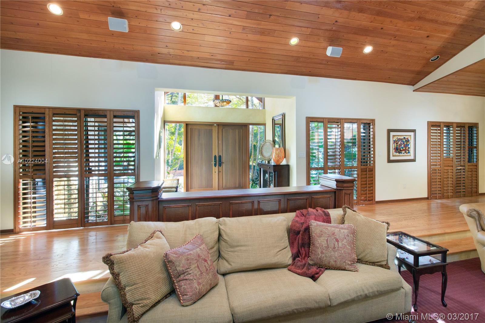 PINE VISTA NORTH - Residential