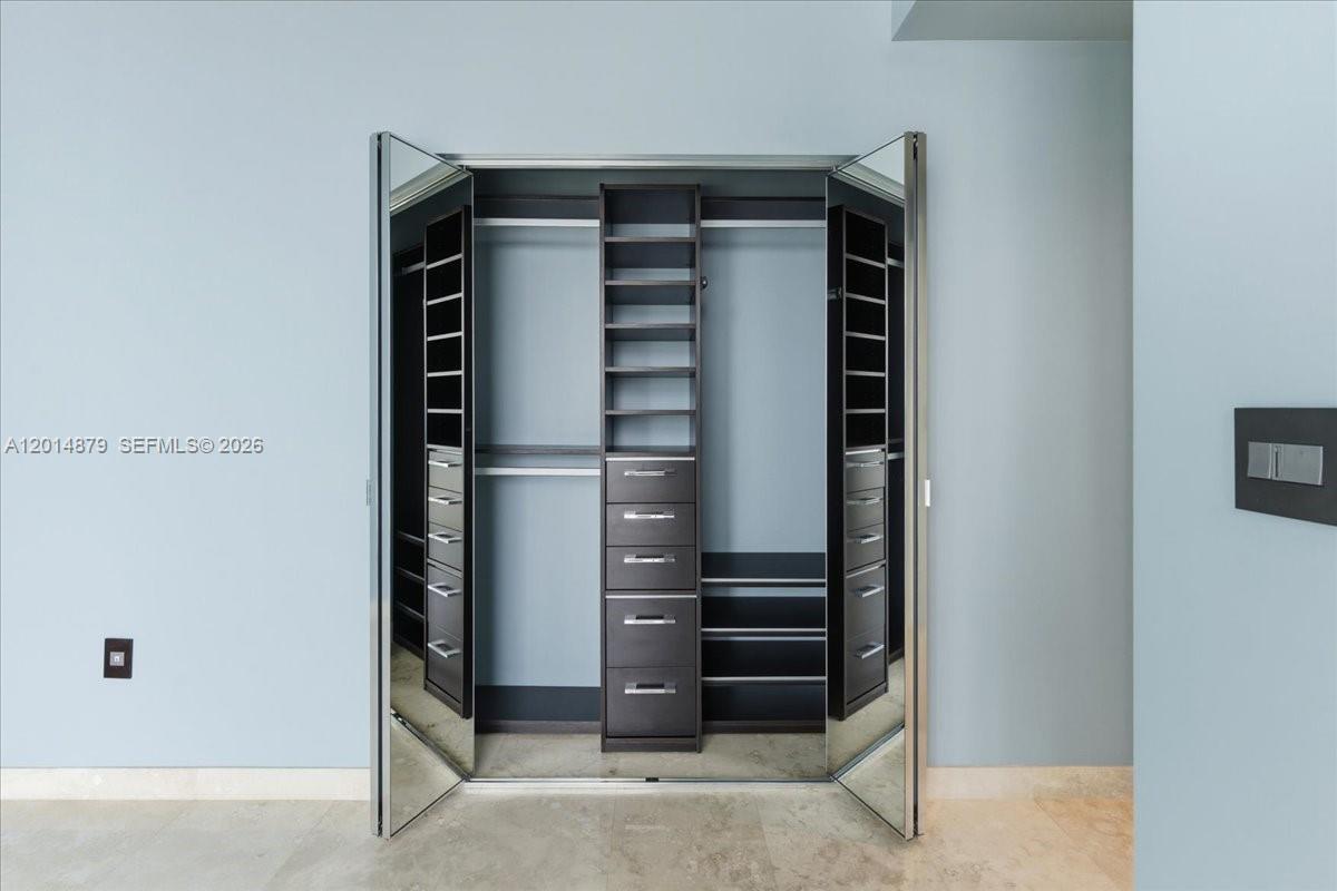 900 BISCAYNE BAY CONDO - Residential