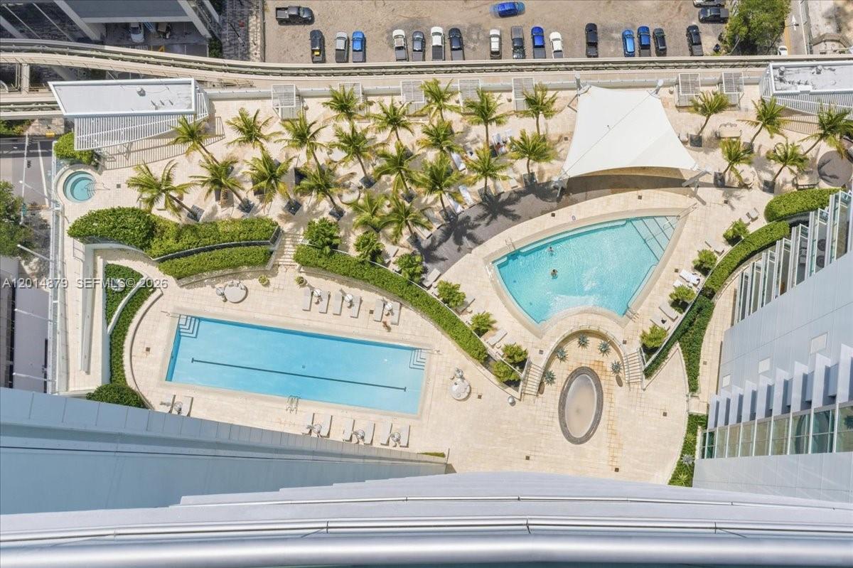 900 BISCAYNE BAY CONDO - Residential