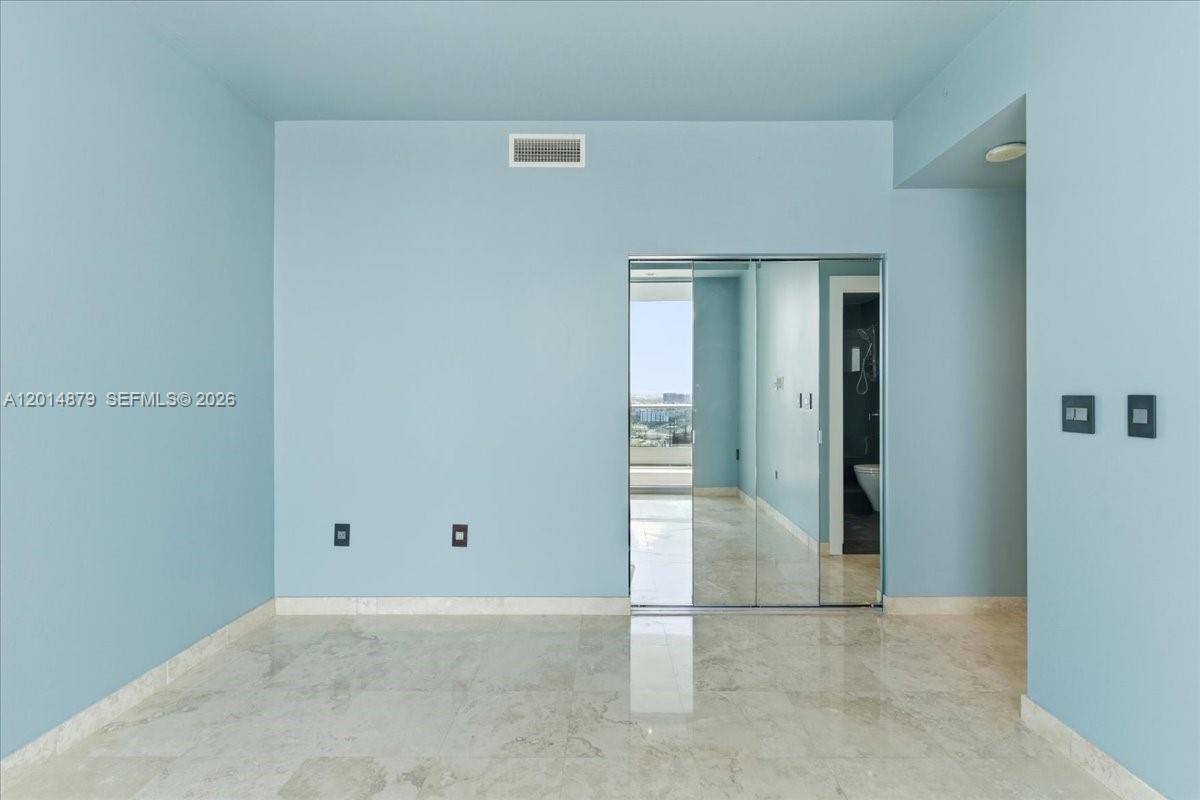 900 BISCAYNE BAY CONDO - Residential