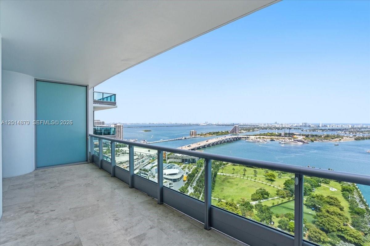 900 BISCAYNE BAY CONDO - Residential