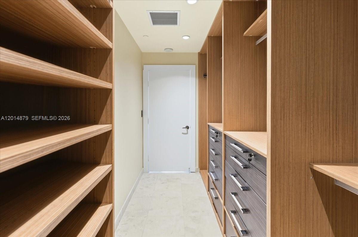 900 BISCAYNE BAY CONDO - Residential