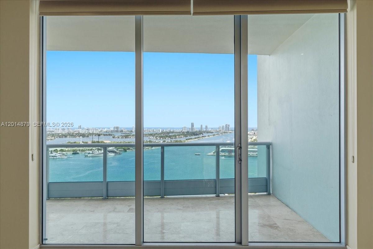 900 BISCAYNE BAY CONDO - Residential