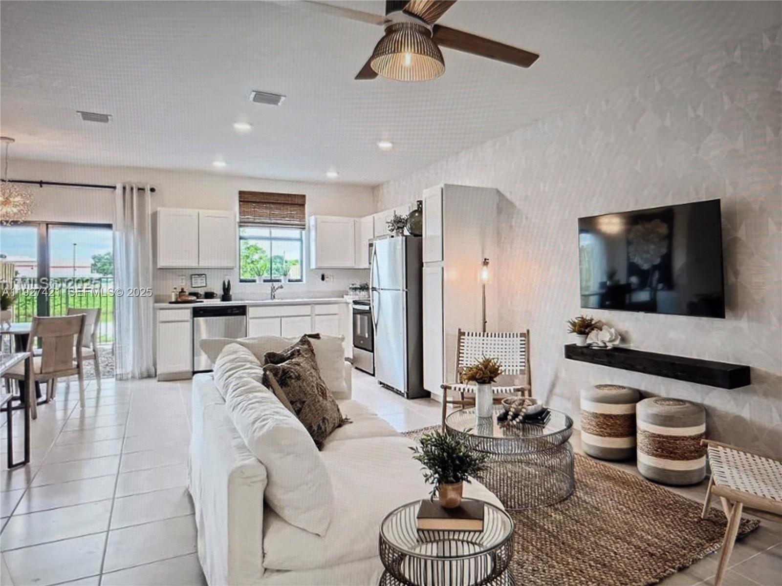 MIAMI LAND AND DEVELOPMEN - Residential Lease