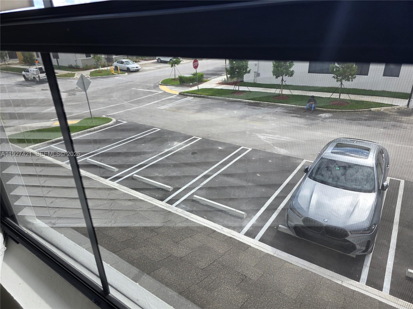 MIAMI LAND AND DEVELOPMEN - Residential Lease