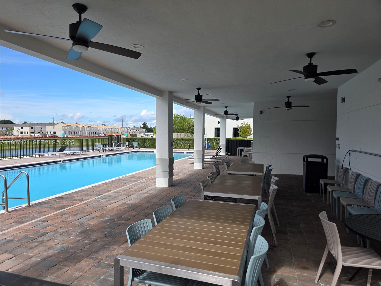 MIAMI LAND AND DEVELOPMEN - Residential Lease