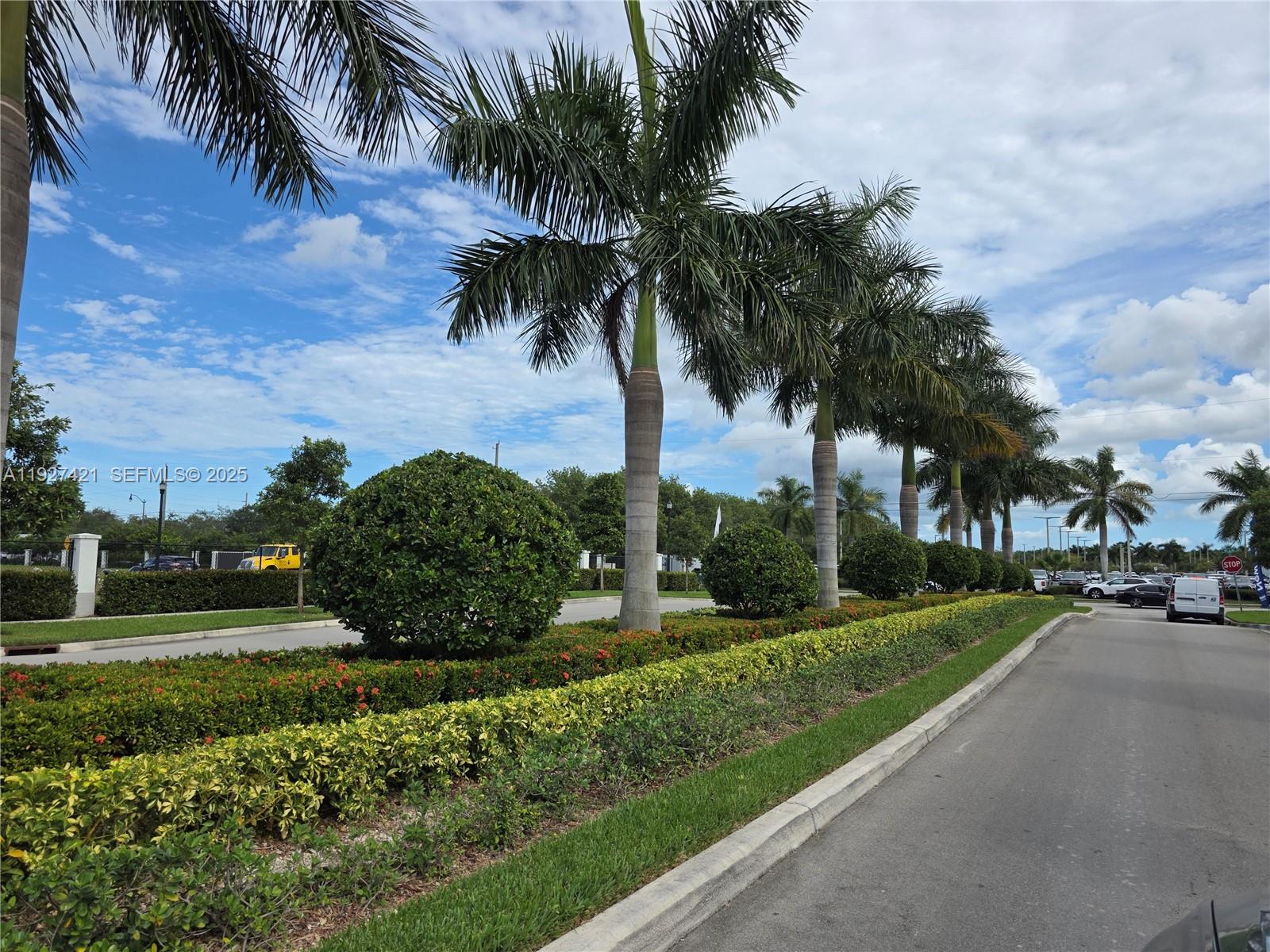 MIAMI LAND AND DEVELOPMEN - Residential Lease