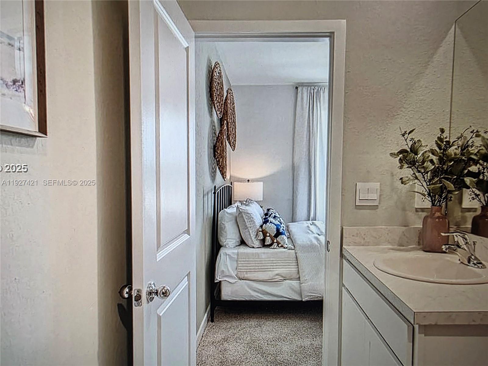 MIAMI LAND AND DEVELOPMEN - Residential Lease