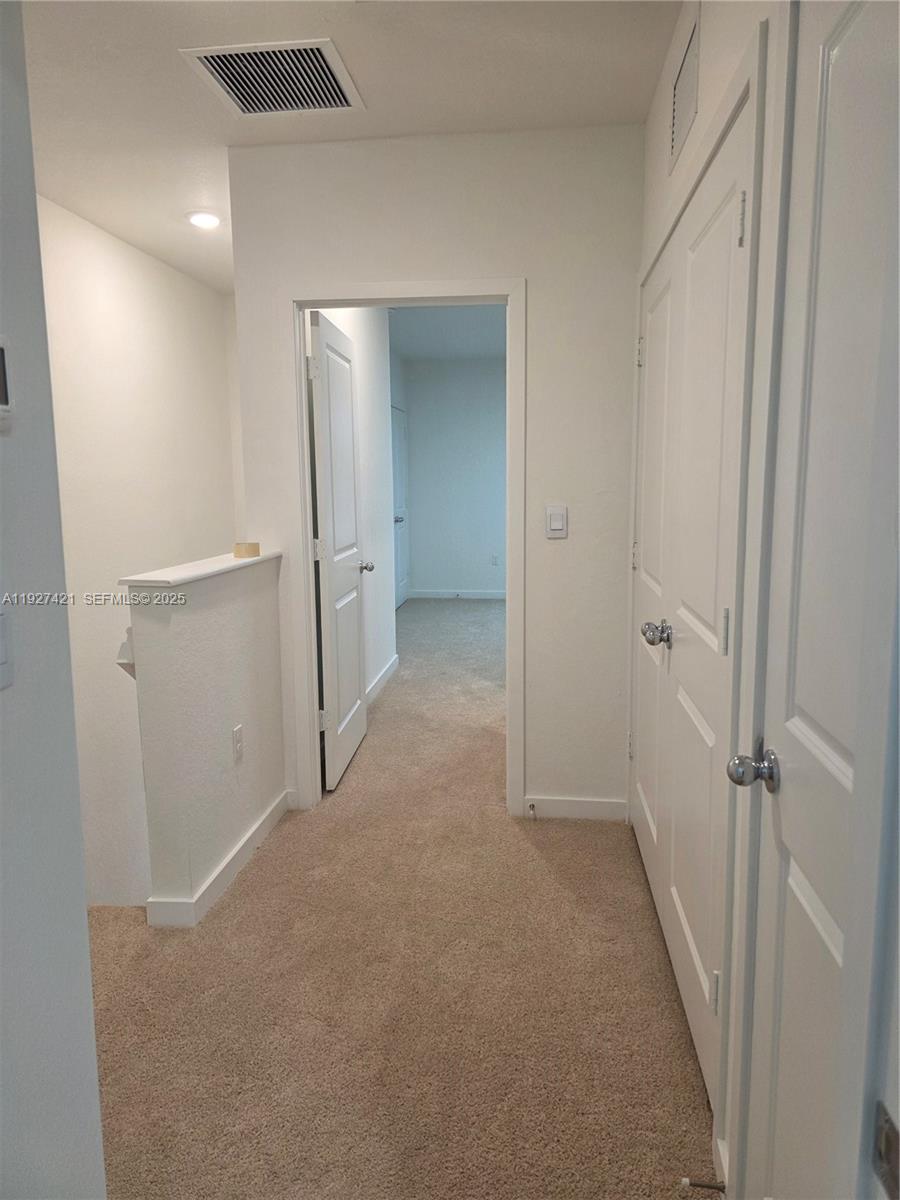 MIAMI LAND AND DEVELOPMEN - Residential Lease