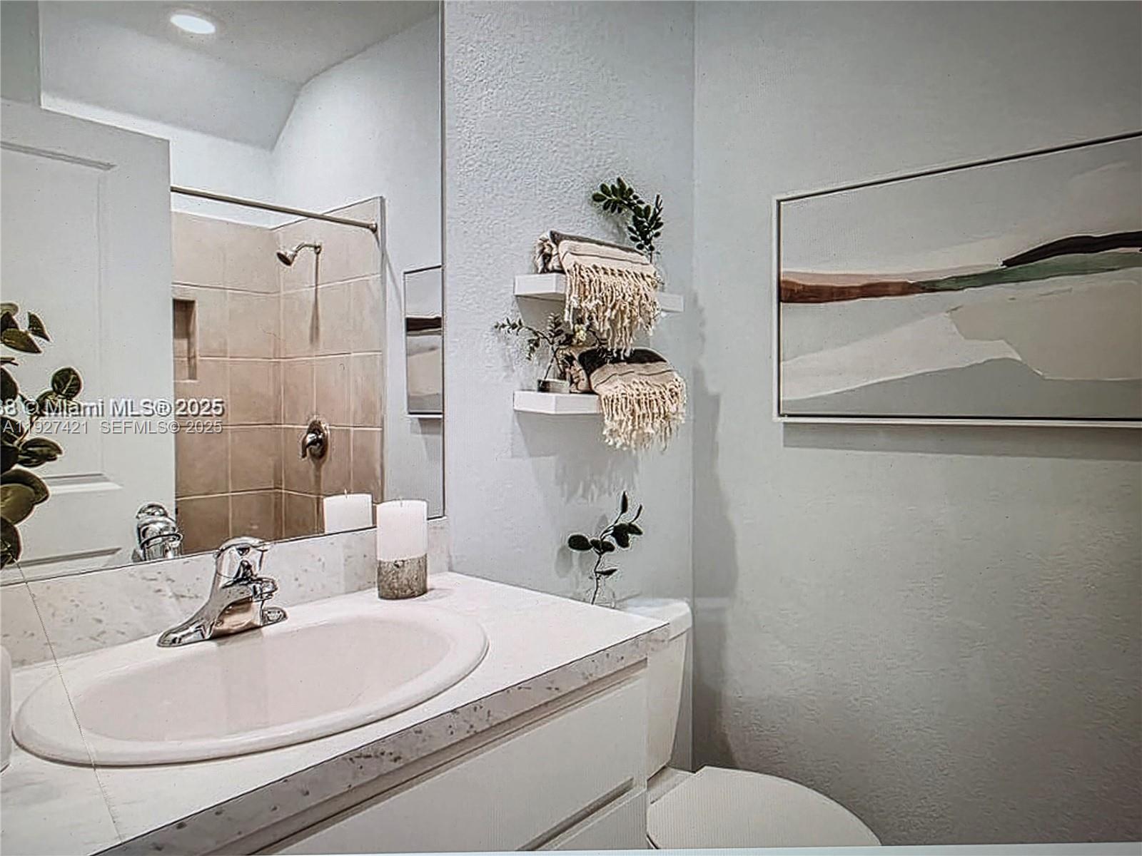 MIAMI LAND AND DEVELOPMEN - Residential Lease