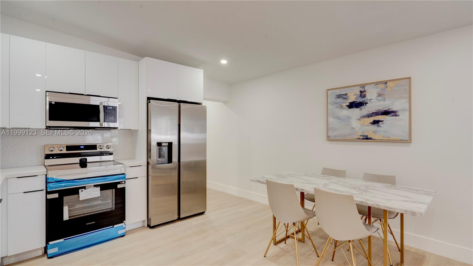 MIDDLE RIVER GARDENS - Residential Lease