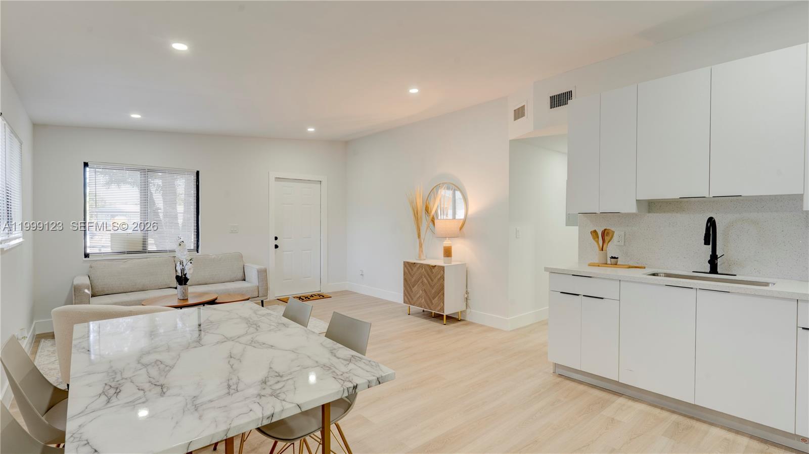 MIDDLE RIVER GARDENS - Residential Lease