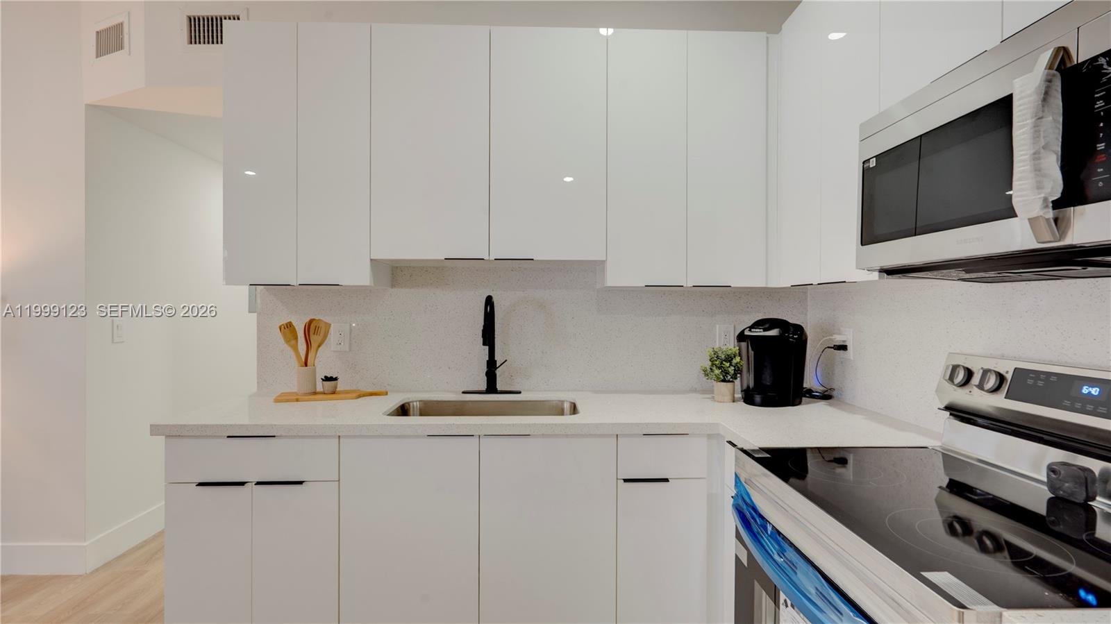 MIDDLE RIVER GARDENS - Residential Lease