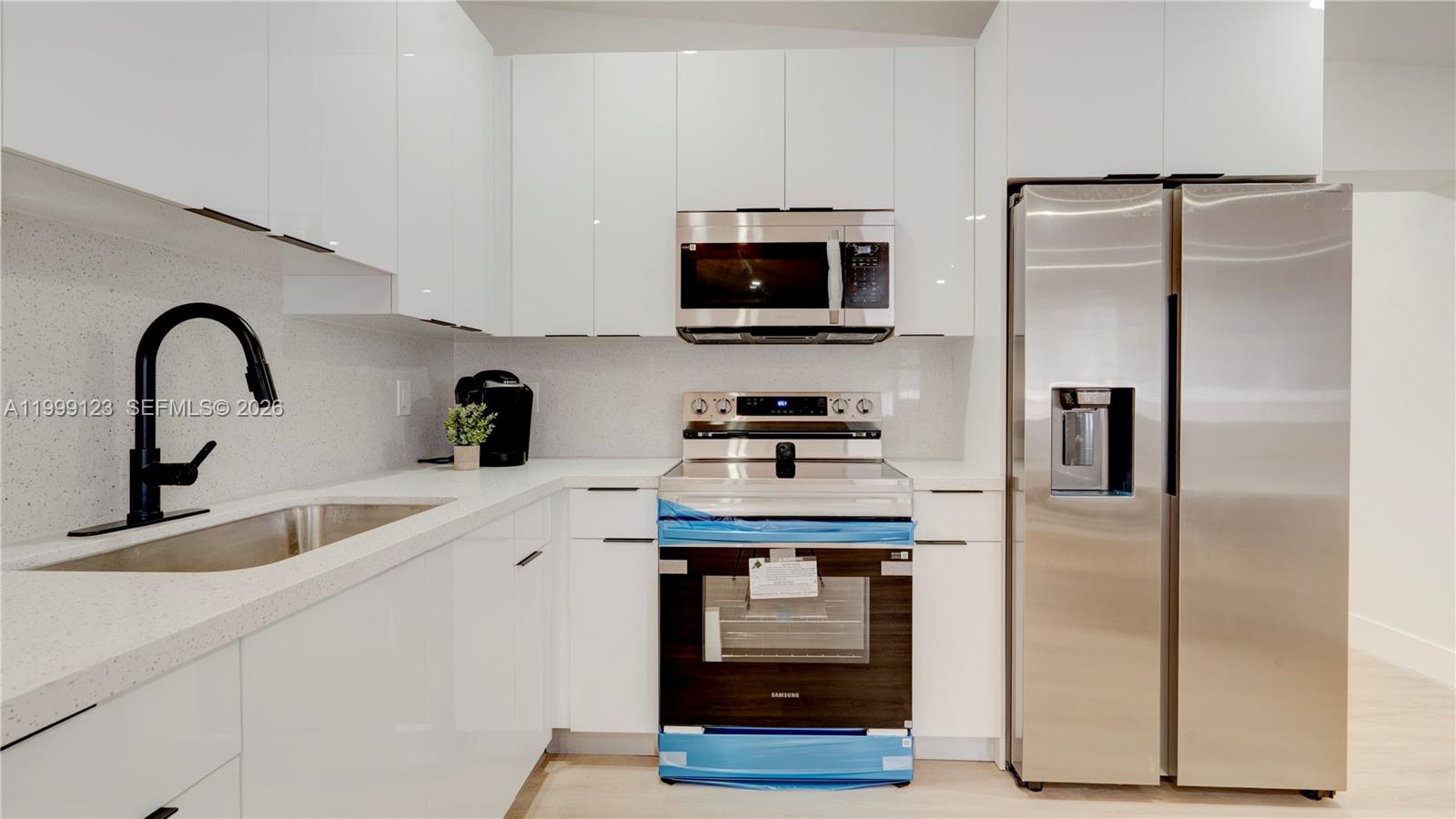 MIDDLE RIVER GARDENS - Residential Lease