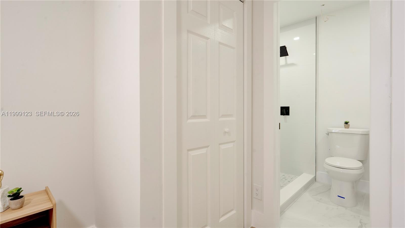 MIDDLE RIVER GARDENS - Residential Lease