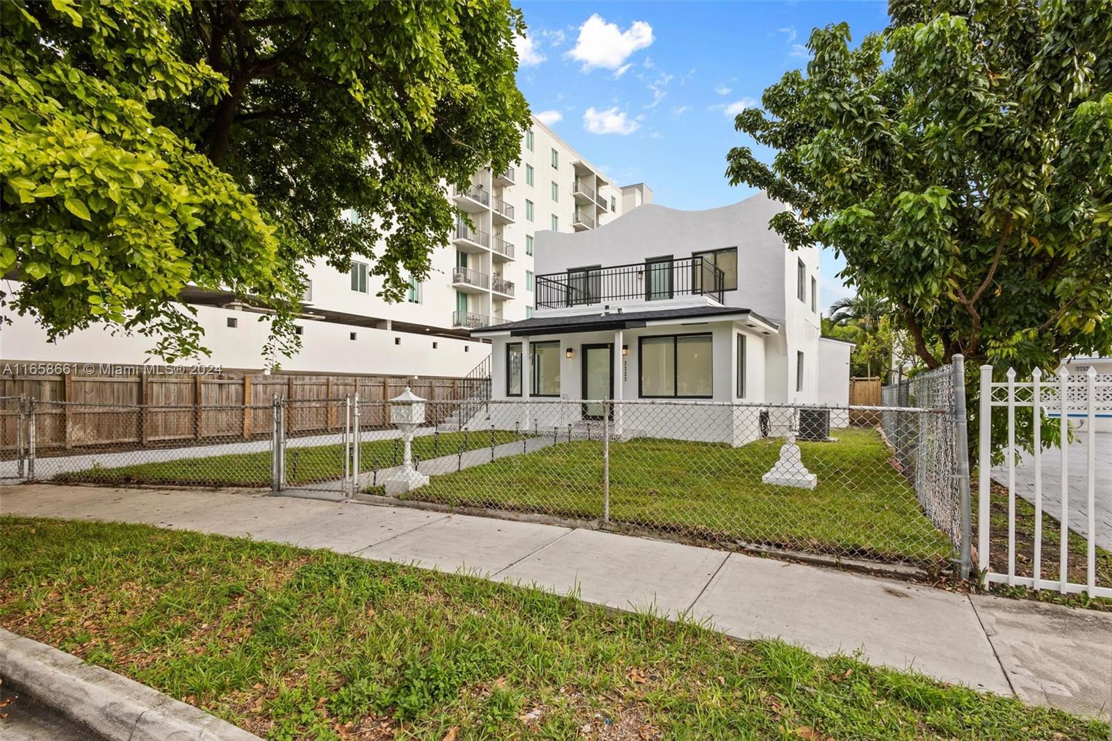 FAIRMONT PARK - Residential Income