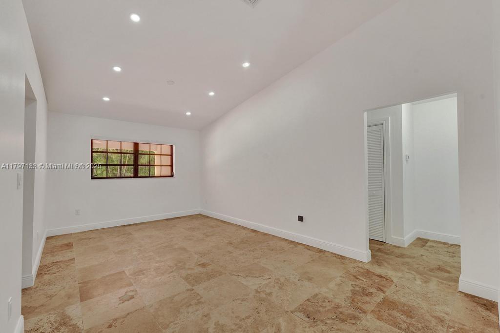 3RD ADDN TO EL DORADO GAR - Residential Lease