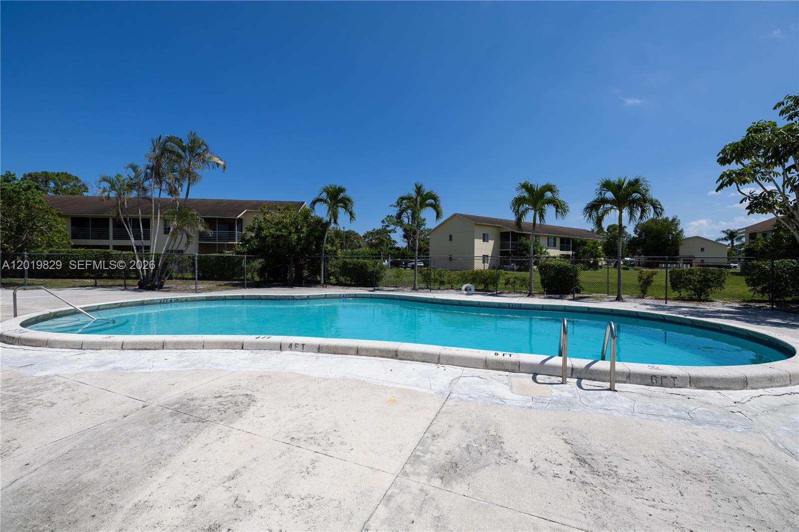 QUAIL HOLLOW CONDO - Residential