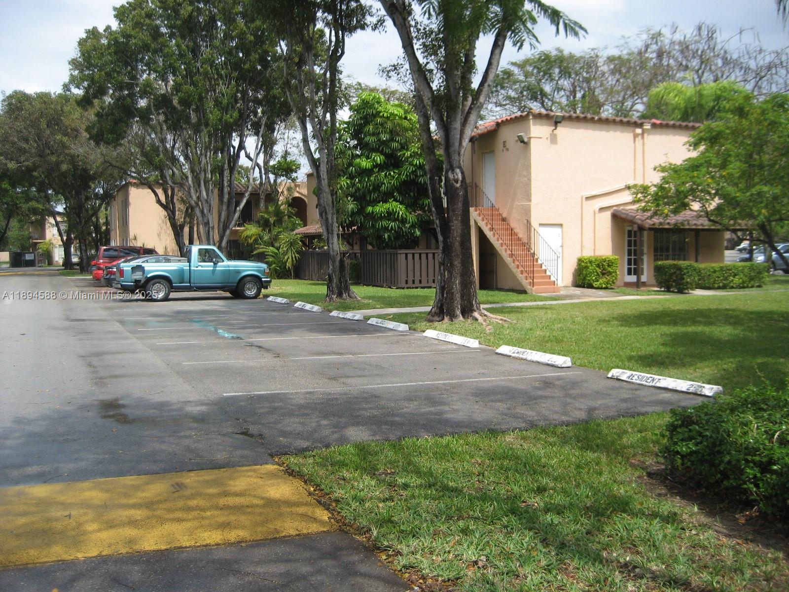 SPANISH TRACE CONDO - Residential Lease