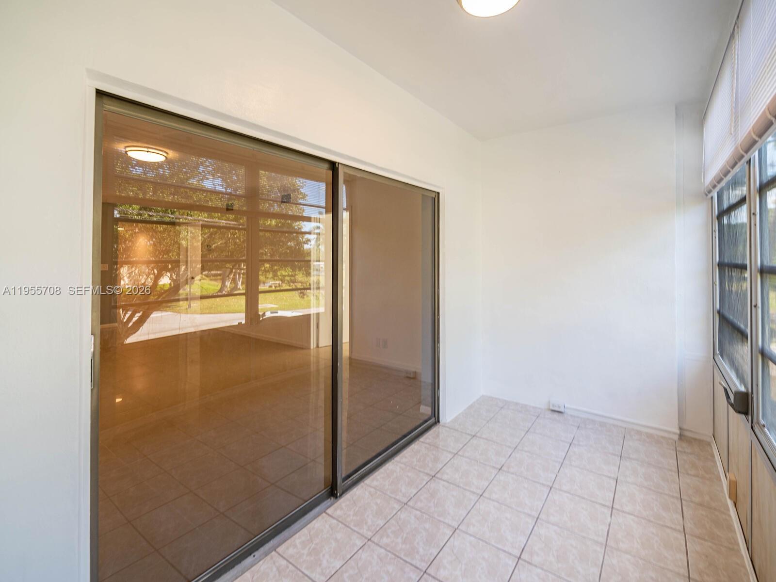 ARROWHEAD CONDO NO IX - Residential