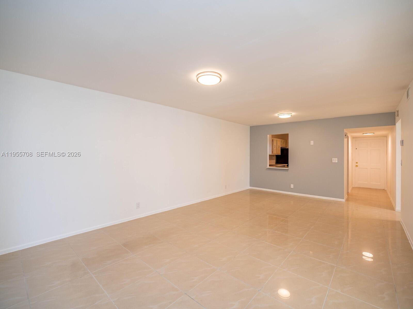 ARROWHEAD CONDO NO IX - Residential