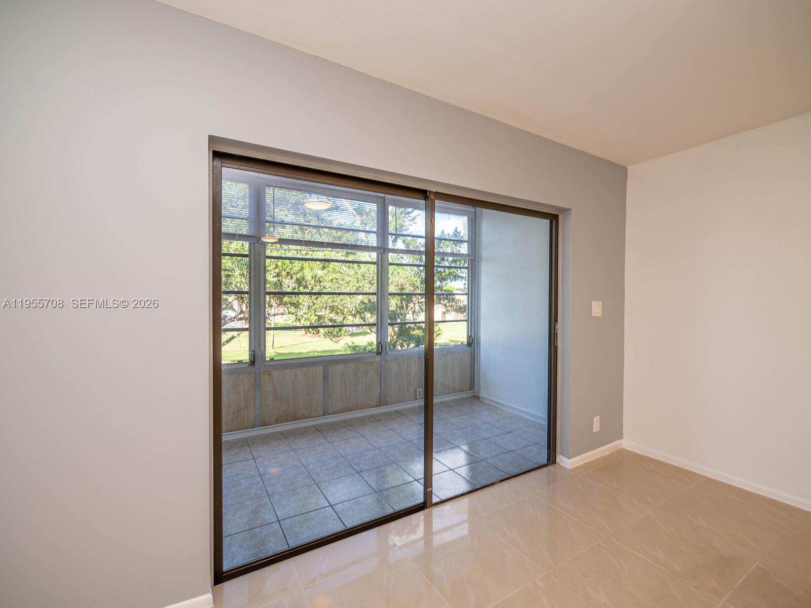 ARROWHEAD CONDO NO IX - Residential