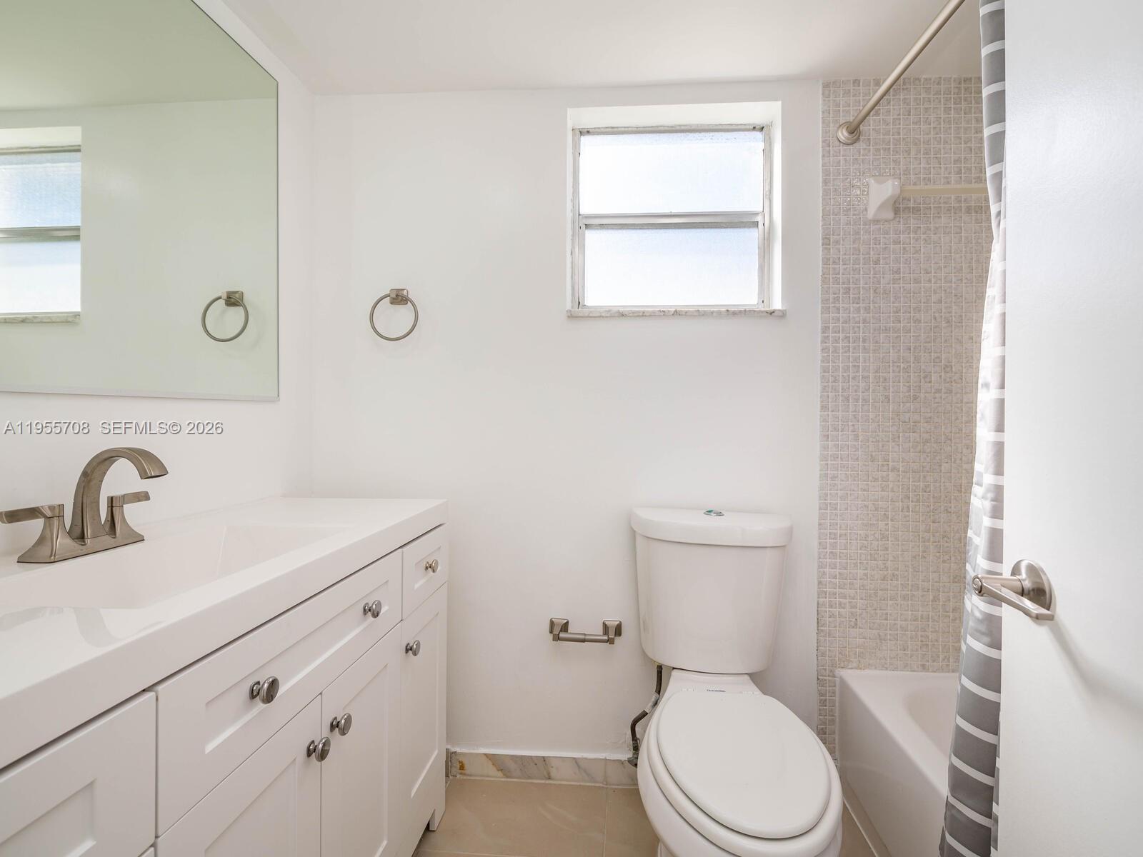 ARROWHEAD CONDO NO IX - Residential