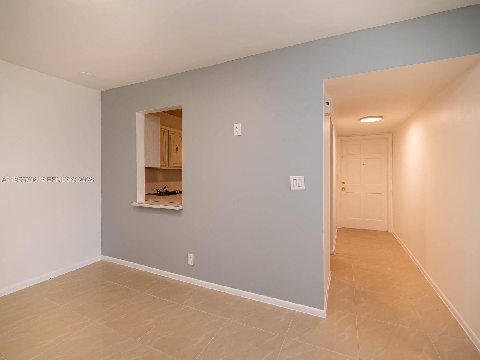 ARROWHEAD CONDO NO IX - Residential