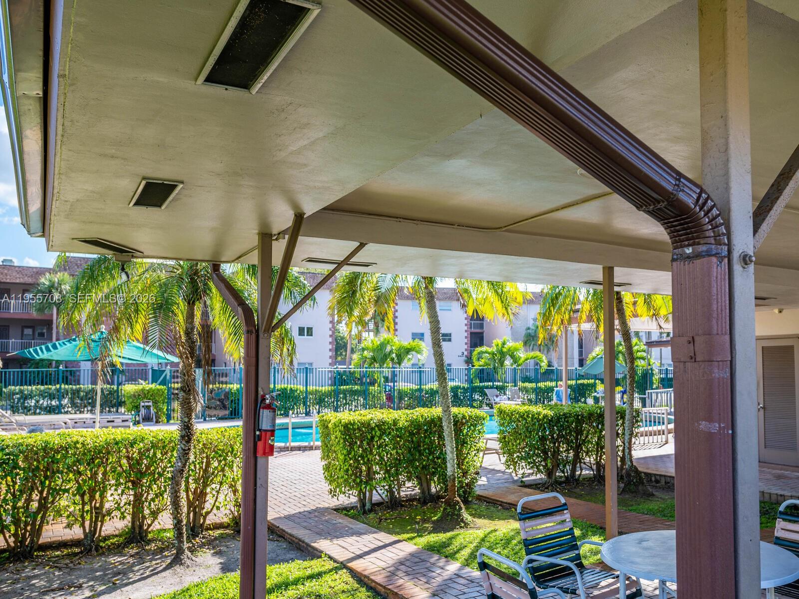 ARROWHEAD CONDO NO IX - Residential