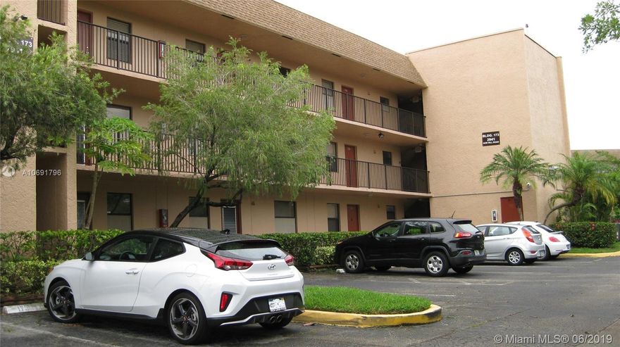 Very clean 2/2 for the buyer who wants to add their personal touch to this split bedroom floor plan.  New A/C installed 2016, with recent service. Newer front-loading, full size washer/dryer. Centrally located to highways, shopping, entertainment and restaurants.  Enclosed patio, pantry, walk-in closet in the master bedroom. Motivated seller. 55+ senior community. Call listing agent.