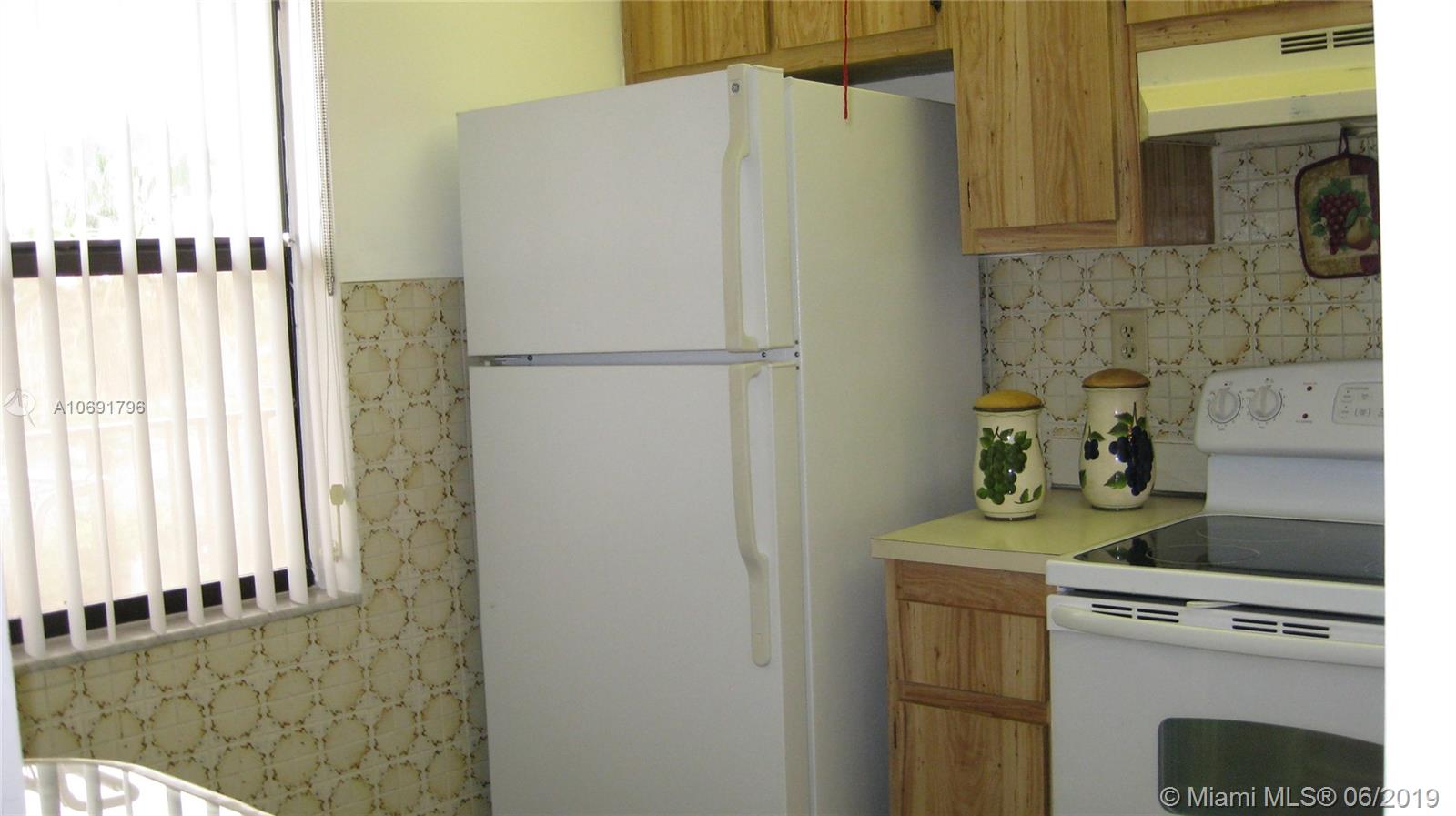 SUNRISE LAKES 173 CONDO - Residential