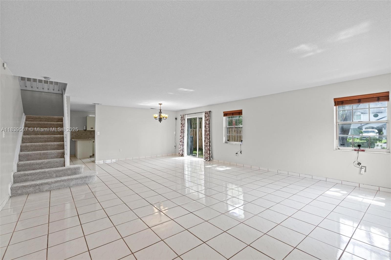 7767 NW 187th Ter