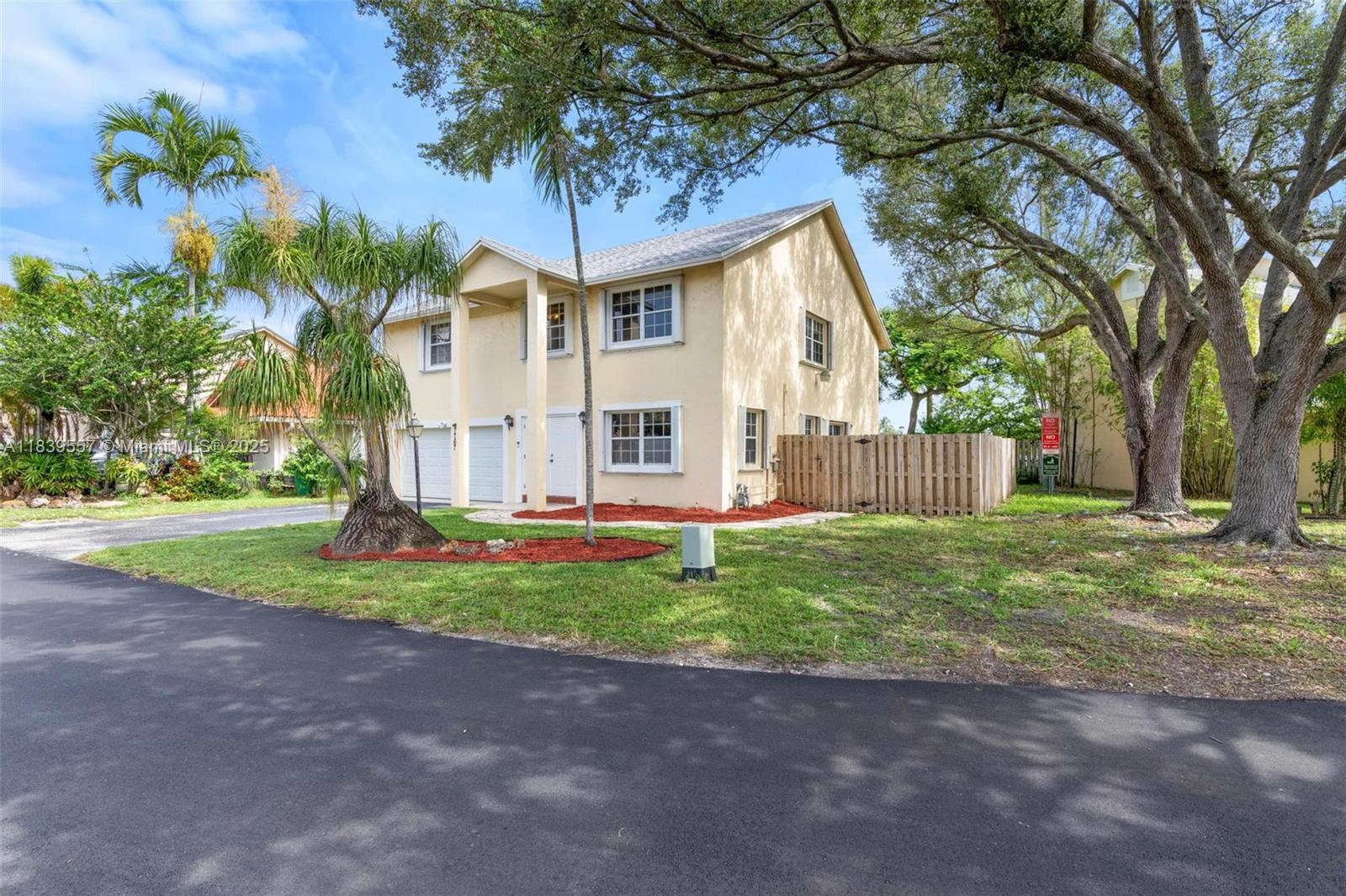 7767 NW 187th Ter