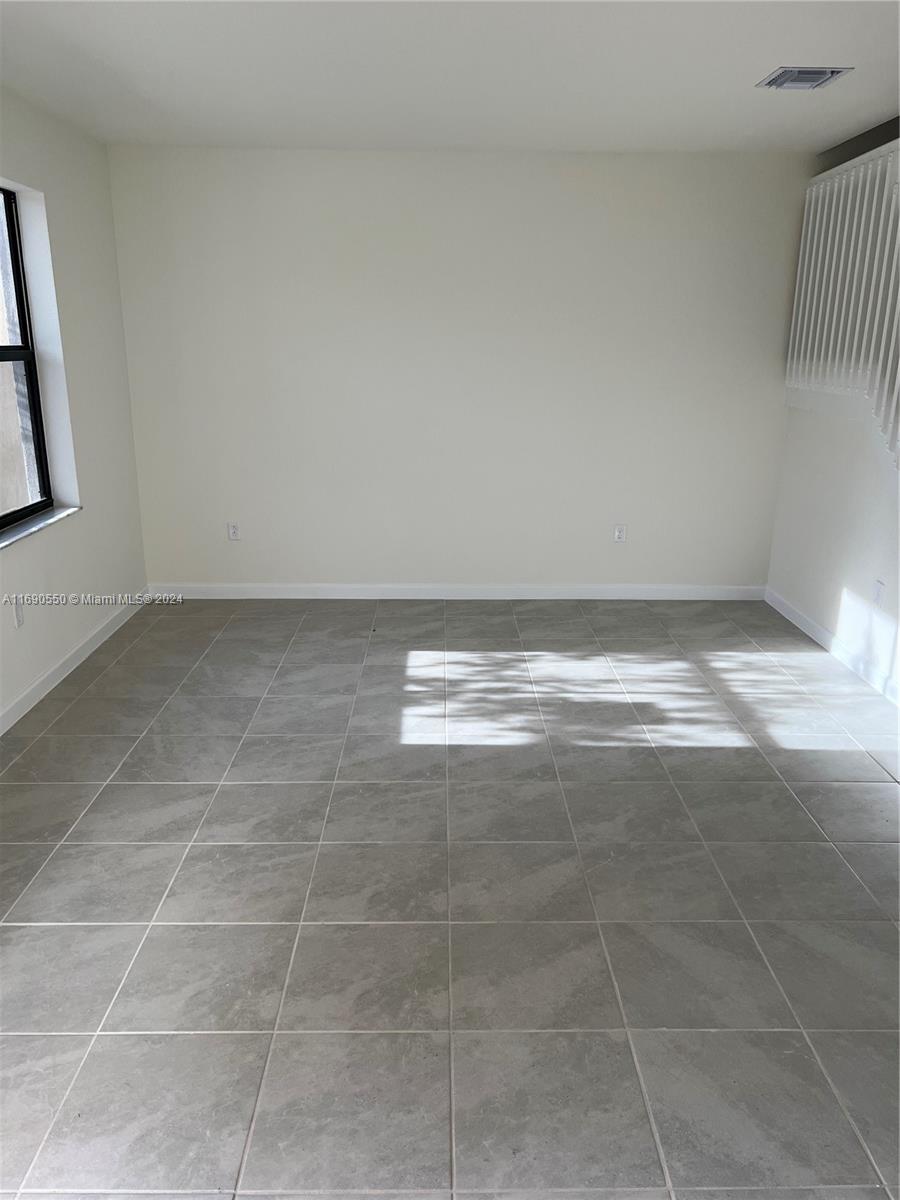 AQUABELLA NORTH - Residential