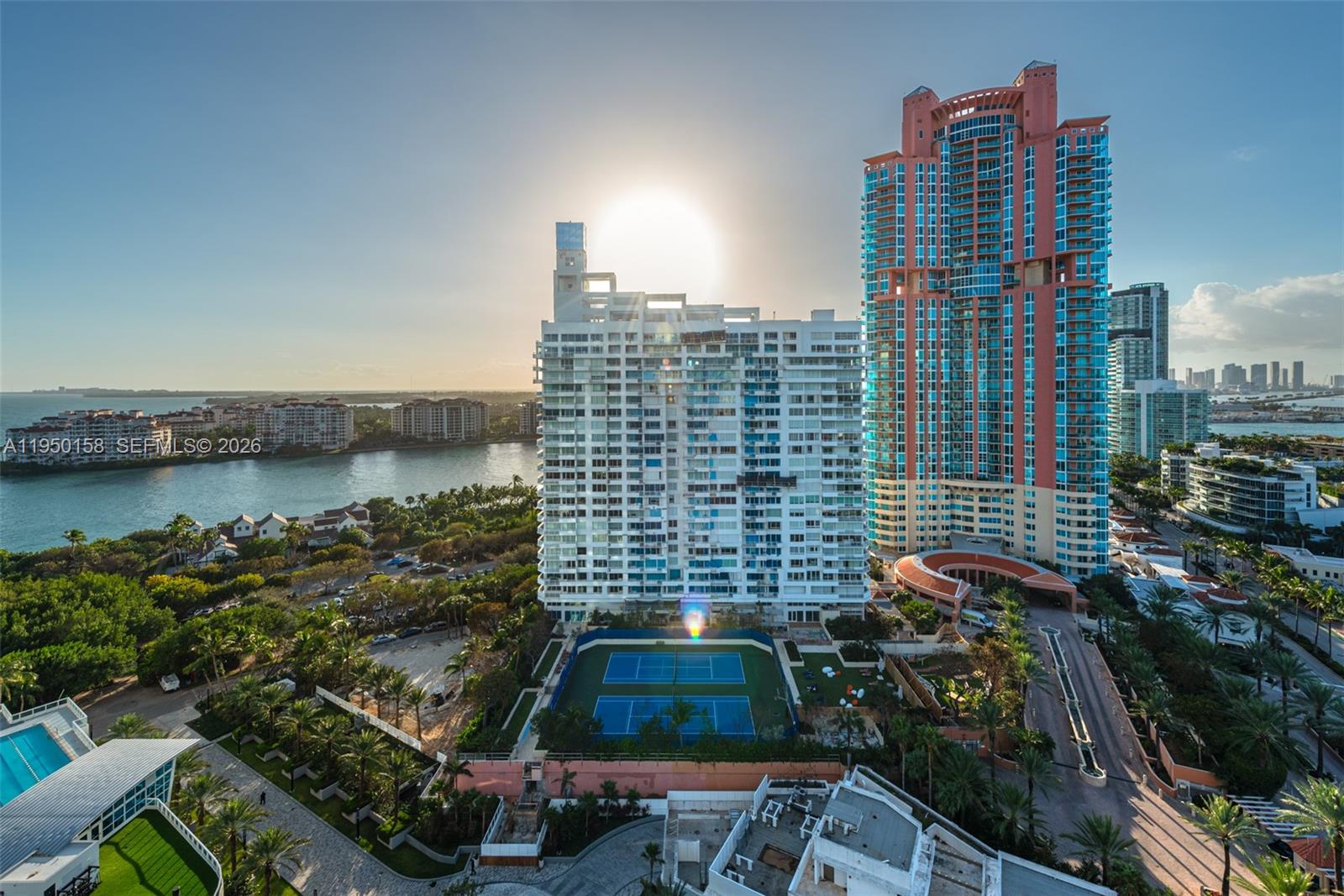 CONTINUUM ON SOUTH BEACH - Residential