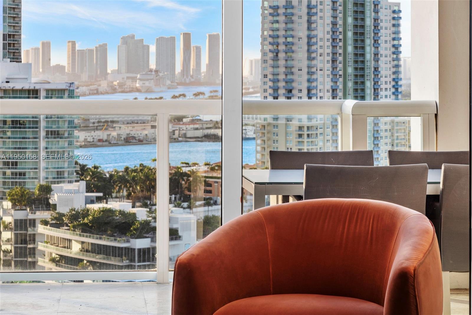 CONTINUUM ON SOUTH BEACH - Residential